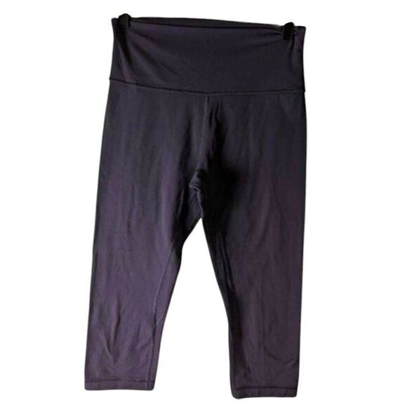 LULULEMON ATHLETICA Align Crop '21" in Black Size 4 - Picture 3 of 4